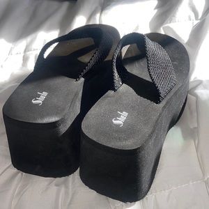 Platform flip flop sandals